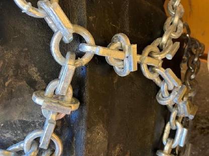 Bild 2:Schneekette Eiskette