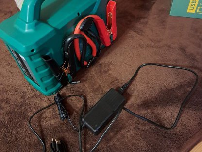 Bild 3:Jungwille Jumpstarter & Powerbank