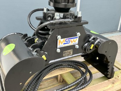 Bild 2:Neuer Sortiergreifer und Universalgreifer 1–17 t Bagger