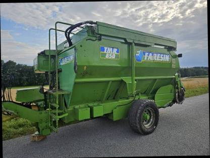 Bild 5:Futtermischwagen Faresin TMR 850