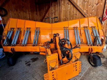 Bild 4:Hydrac Schneepflug SL 360
