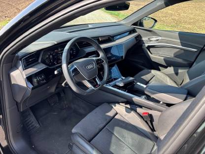 Bild 4:Audi Etron Sportback Black Edition, Werksgarantie bis 9.2027