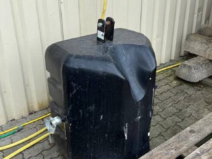 Bild 2:Betongewicht 800 kg