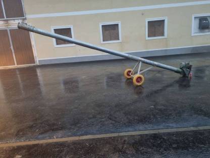 Bild 4:Getreideanlage mit Becherelevator, Getreideschnecken und Steuerung