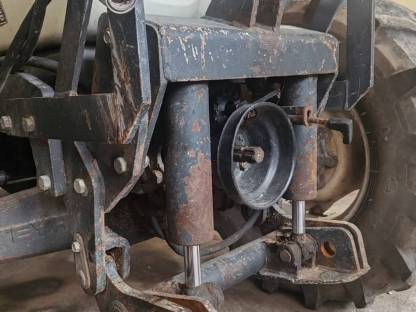 Bild 2:Steyr 9094 MWM Fronthubwerk+Zapfwelle