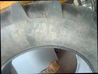 Bild 5:Reifen 580/70 R 38 Vredestein