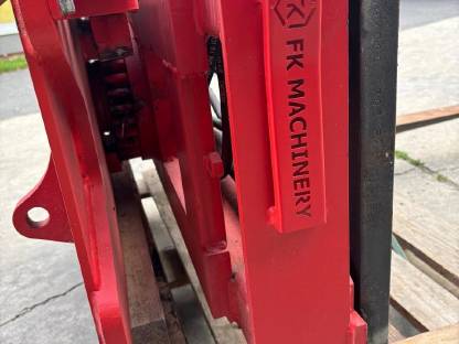 Bild 2:Palettengabel drehbar/ Kisten Drehgerät