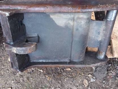 Bild 6:Bagger Schnellwechsler mechanisch