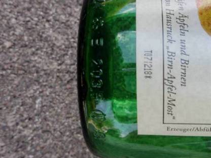 Bild 2:2 l Kronenkorkflaschen (Glasflaschen) ca. 1.350 Stk.