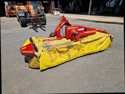 Bild 4:Frontmähwerk Niemeyer Eurodisc 310