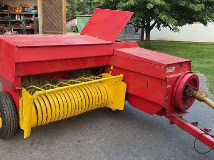 New Holland Kleinballenpresse Hayliner 270