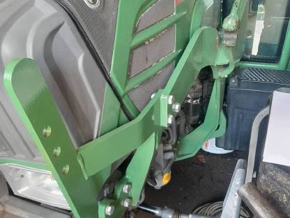 Bild 7:STOLL Frontlader Konsolen für Fendt 210 Vario