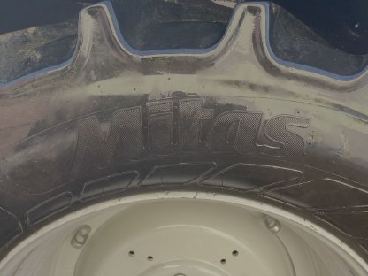 Bild 3:Traktorreifen