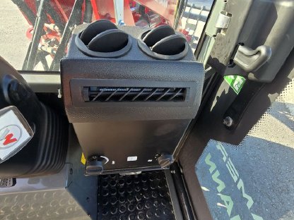 Bild 7:Weidemann 1160 mit Kabine