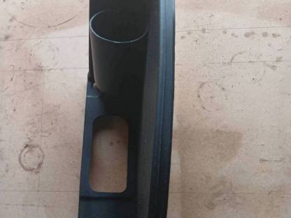 Bild 3:Seitenverkleidung Steyr S-matic