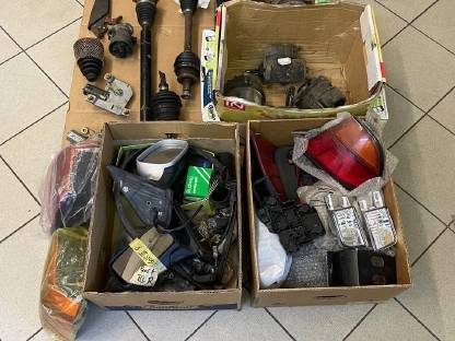 Bild 2:VW Golf Teile