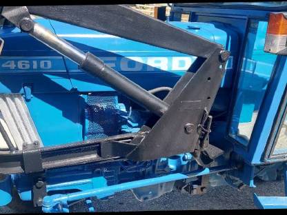 Bild 6:Ford 4610 mit Frontlader