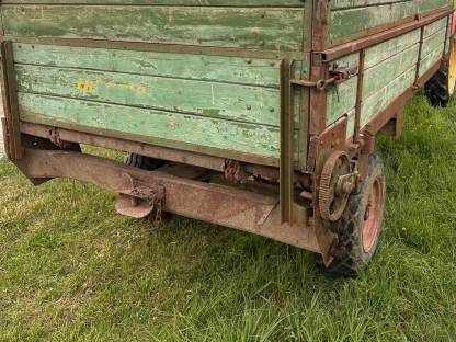 Bild 2:Anhänger Miststreuer Fuhrmann