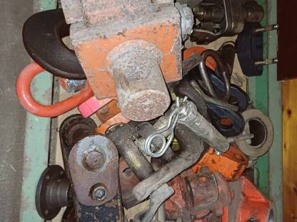 Bild 4:Kranzubehör Rotator, Stützplatten, Verdeck