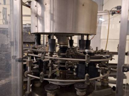 Bild 5:Leimetikettiermaschine