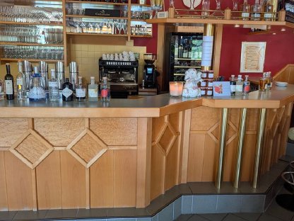 Bild 6:Gebrauchte Restaurant-Einrichtung und Möbel