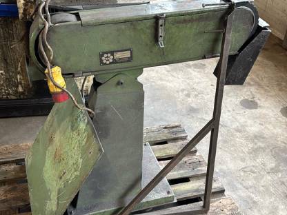 Bild 3:HM Schleifbock