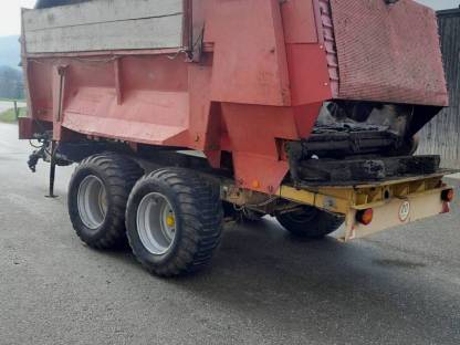 Bild 8:RUR Miststreuer