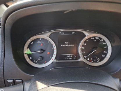 Bild 9:Nissan Navara Double Cab 4x4 2,3 dCi Visia