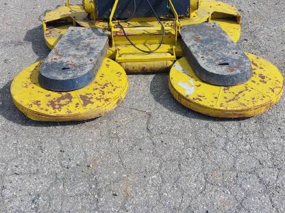 Bild 3:Aedes Messermulcher mit Doppeltaster