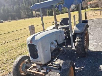 Bild 2:2 Oldtimer Schlepper Schilter und Traktor Warchalowski WT 33