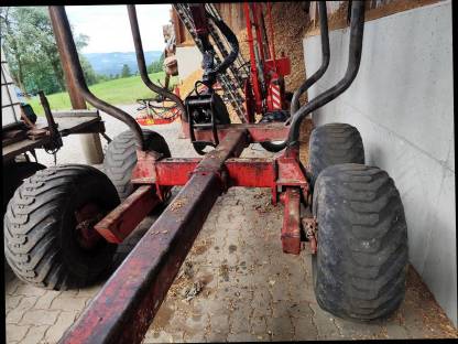 Bild 4:Patu Rückewagen 100 mit Kran 655