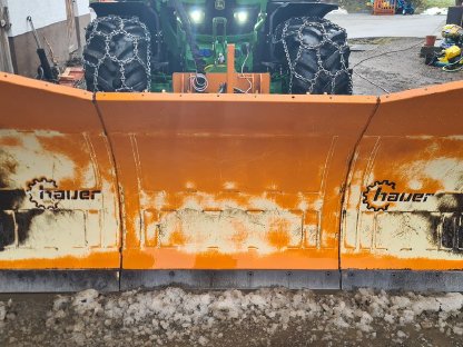 Bild 2:Hauer Schneepflug SRS 3000