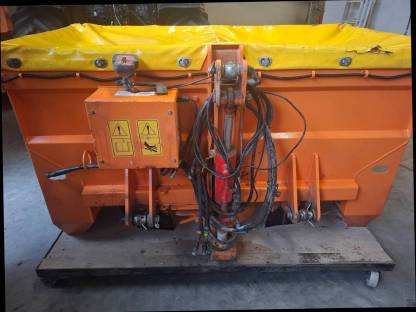 Bild 2:Splitt/Salzstreuer TRP 1.0