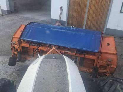 Bild 2:Kahlbacher DS 280 Schneepflug