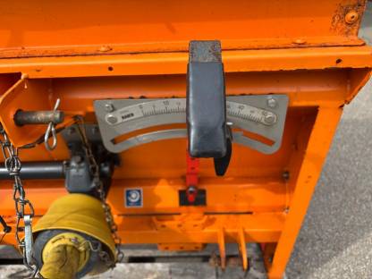 Bild 3:Rauch UKS100 Walzenstreuer Splitstreuer Salzstreuer