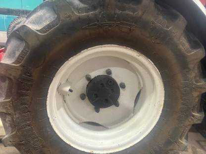 Bild 5:Traktor-Reifen Continental