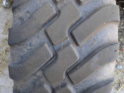 Bild 2:Reifen 560 45 22.5