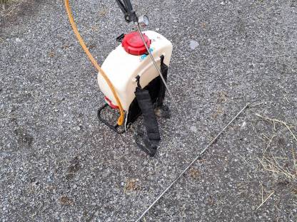 Bild 3:Rückenspritze