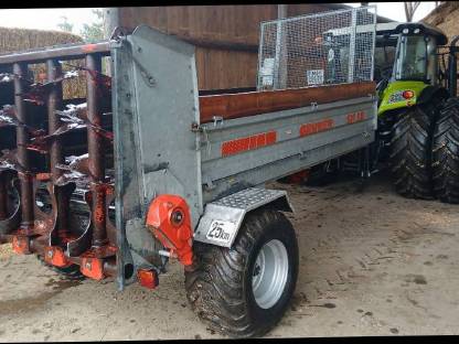 Bild 2:Miststreuer Gruber SM38