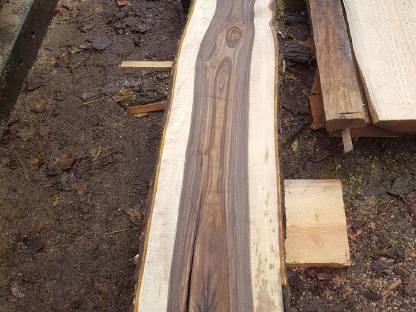 Bild 2:Schnittholz Bohlen