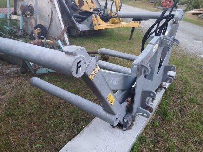 Bild 3:Fliegl Ballengabel Schmetterling