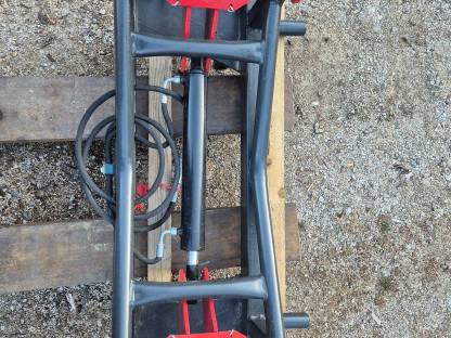 Bild 2:Ballenzange Rundballenzange