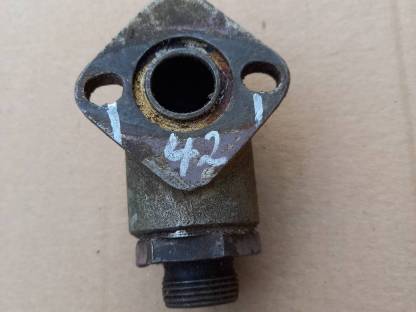 Bild 2:Hydraulik Anschlussstutzen Pumpe