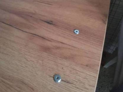 Bild 5:Behandlungstisch höhenverstellbar