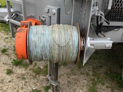 Bild 3:Adler MS 700 UNI Seilkran Kippmast Seilbahn