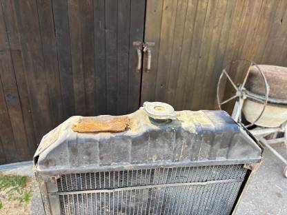 Bild 4:Kühler Steyr 8065