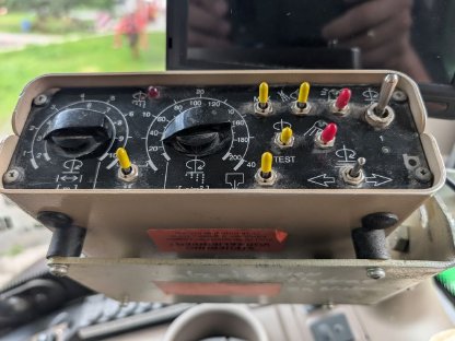 Bild 3:Hydrac Salzstreuer 1400 Tellerstreuer