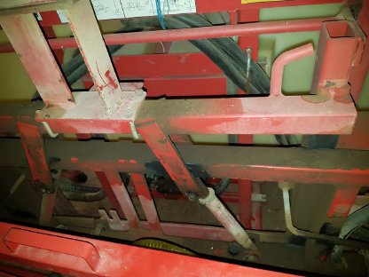 Bild 5:Holder IS 63 mit 12 m-Balken