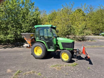 John Deere 4400 Traktor Schneeschild & Salzstreuer