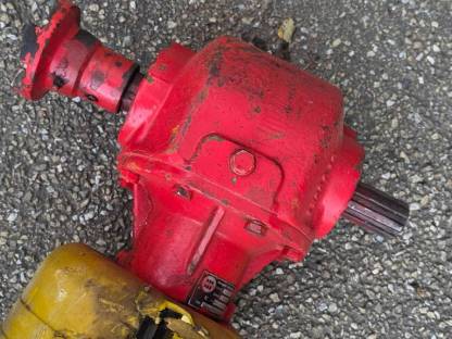 Bild 3:GETRIEBE MENGELE LADEWAGEN Winkelgetriebe Zapfwelle Getriebe